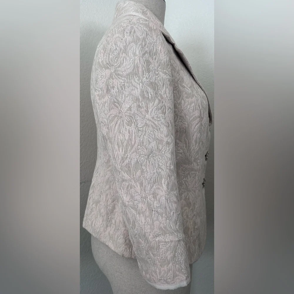 Dana Buchman Textured Cream Blazer